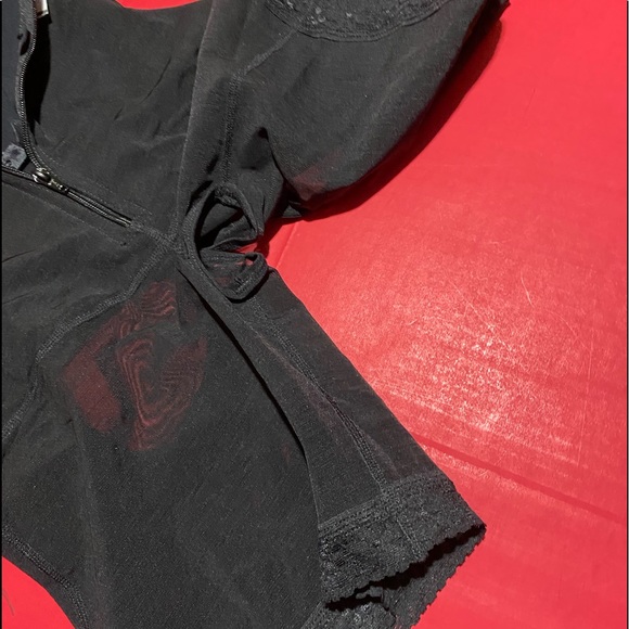 Support/compression undergarment - Picture 4 of 8